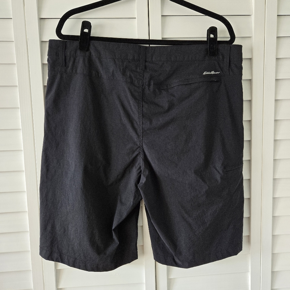 Eddie Bauer Guide Pro Shorts Men's Black Zip Cargo Pocket Nylon Stretch Size 38 - Picture 7 of 13